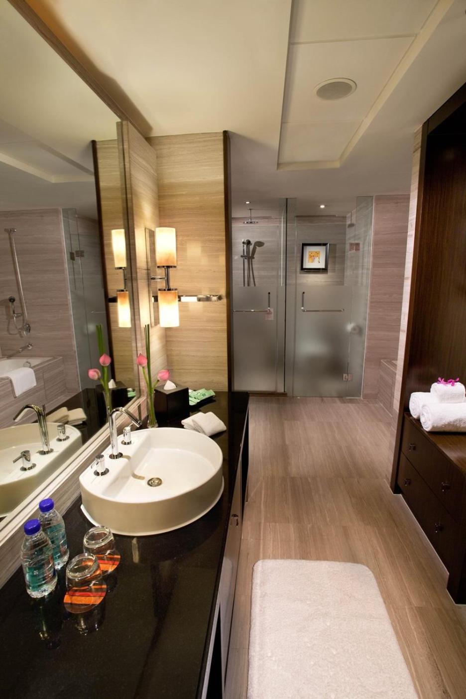 Courtyard By Marriott Xujiahui Hotel 4*