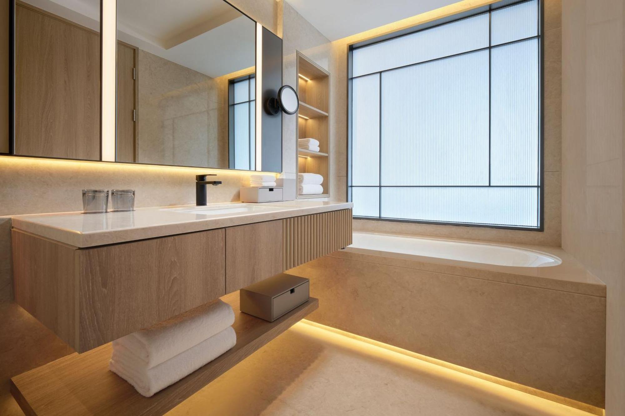 Courtyard By Marriott Xujiahui Hotel Shanghai