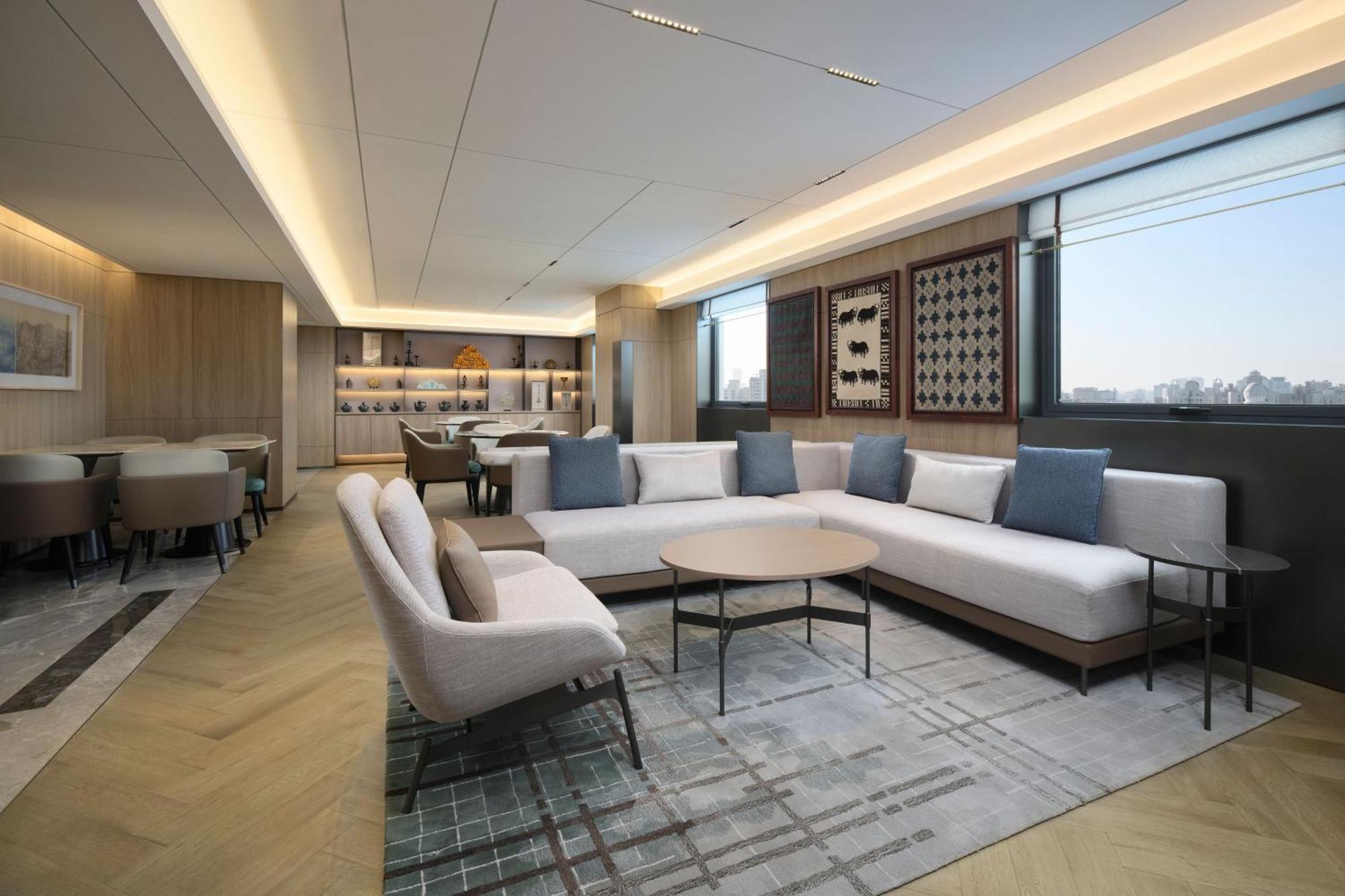 Courtyard By Marriott Xujiahui Hotel 4*