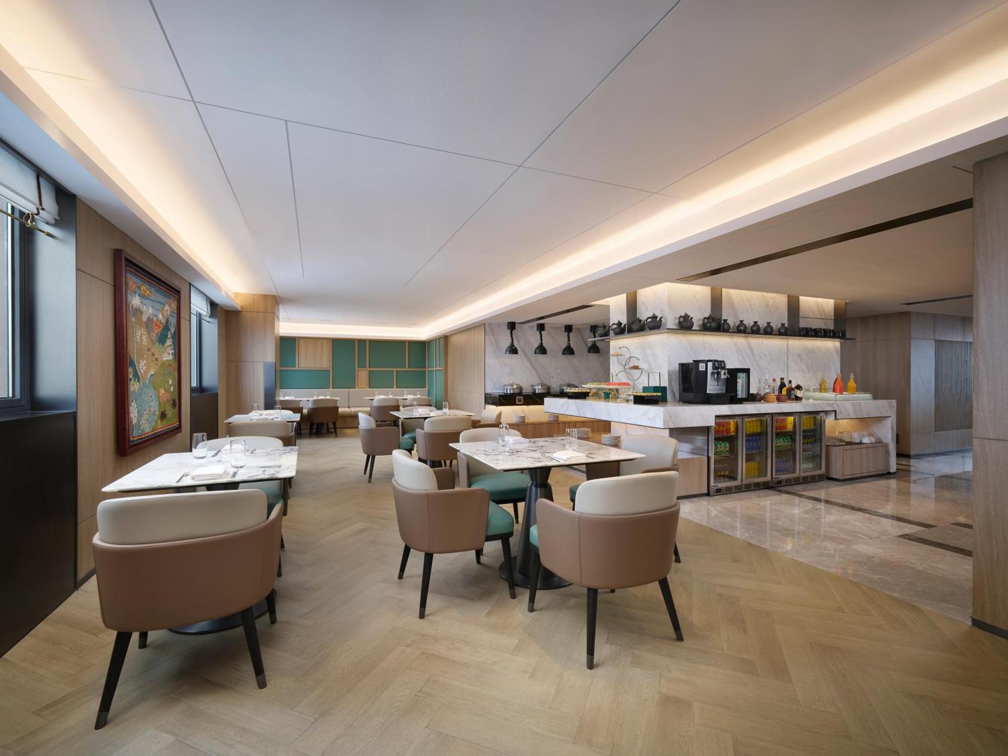 Courtyard By Marriott Xujiahui Hotel 4*
