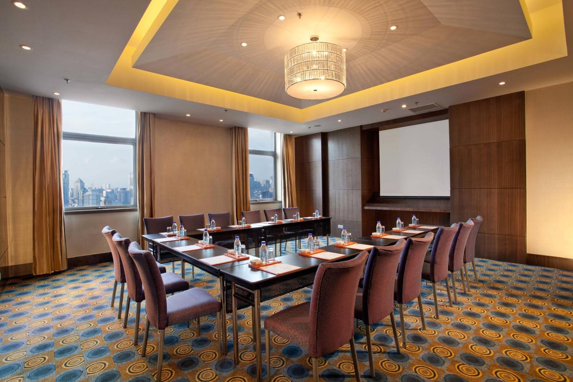 Hotel Courtyard By Marriott Xujiahui
