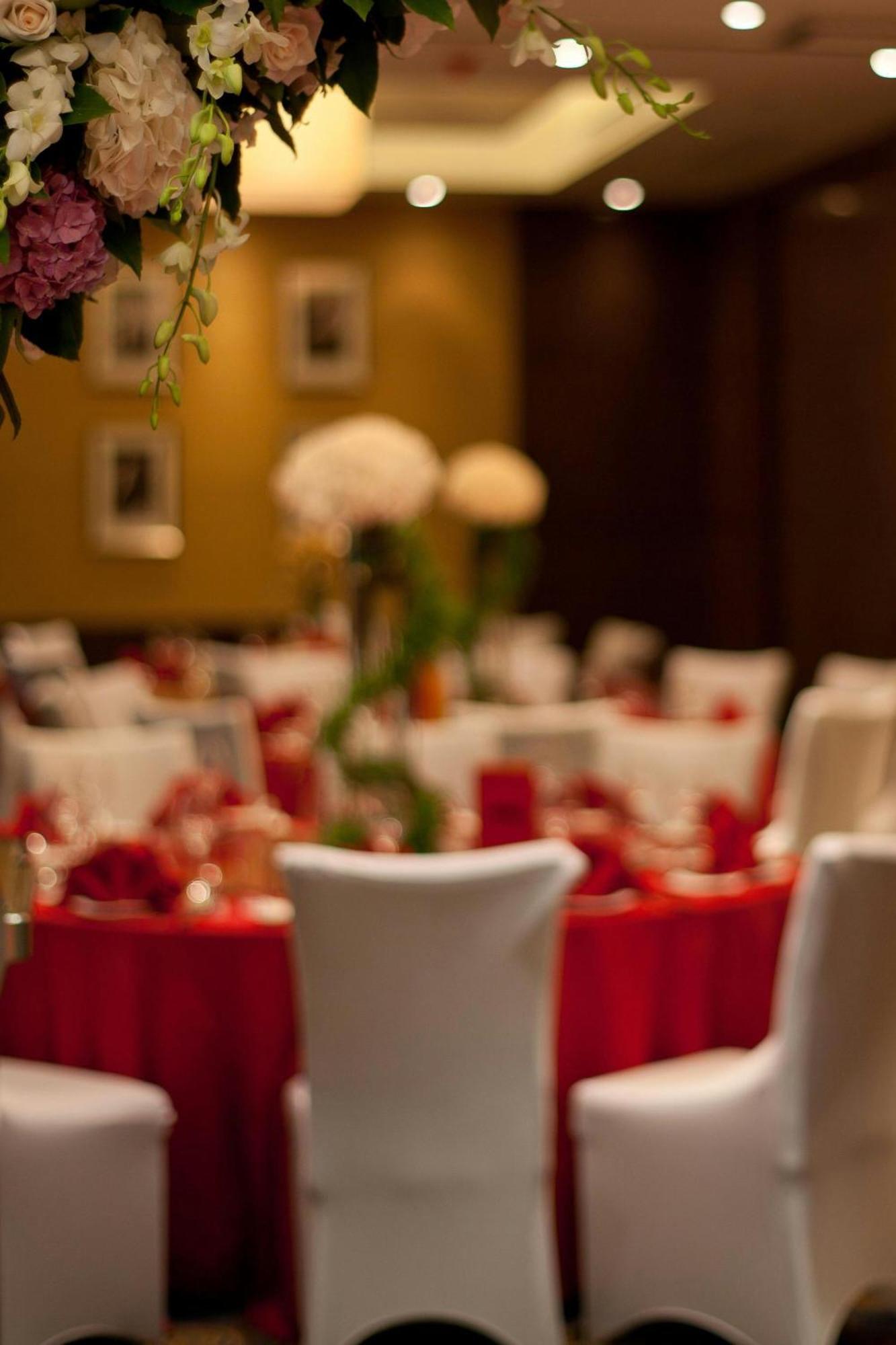 Hotel Courtyard By Marriott Xujiahui 4*