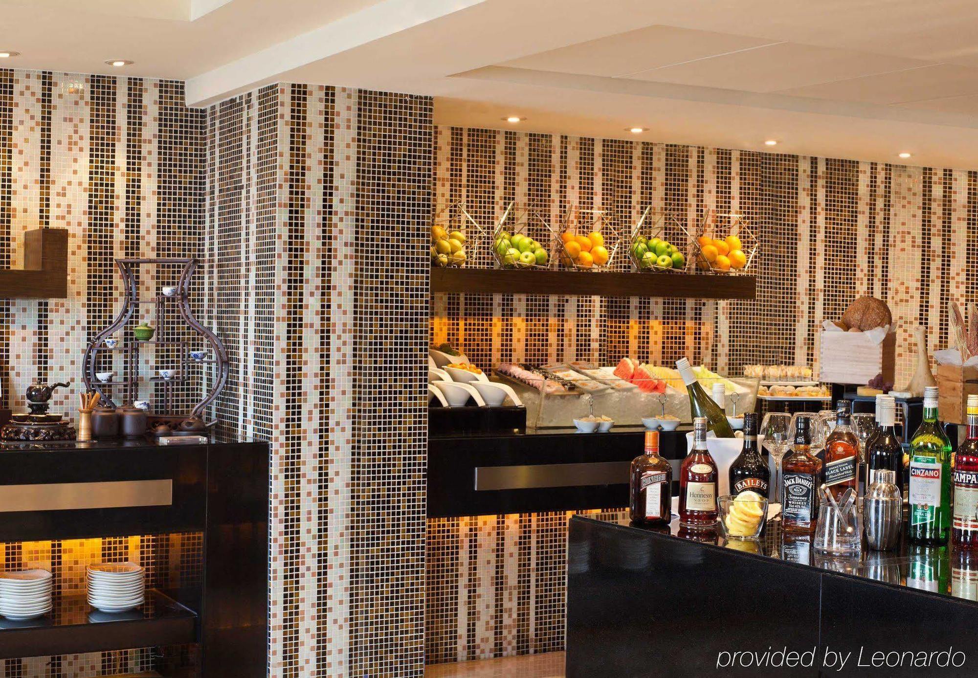 Courtyard By Marriott Xujiahui Hotel