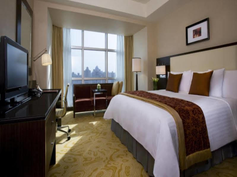 Courtyard By Marriott Xujiahui Hotel