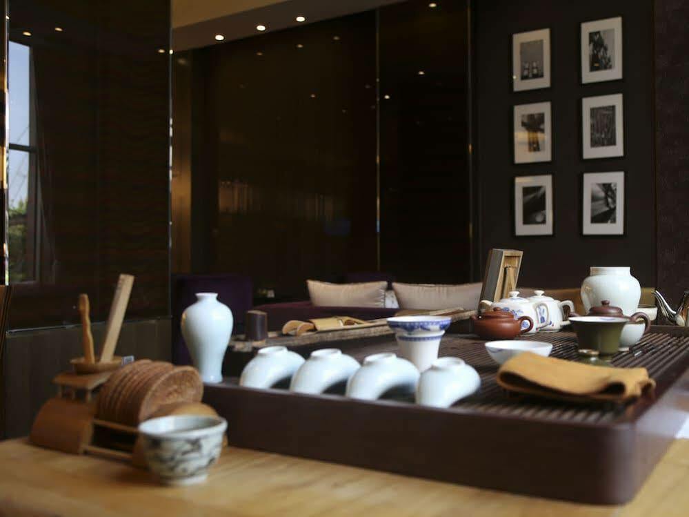 Courtyard By Marriott Xujiahui Hotel Shanghai