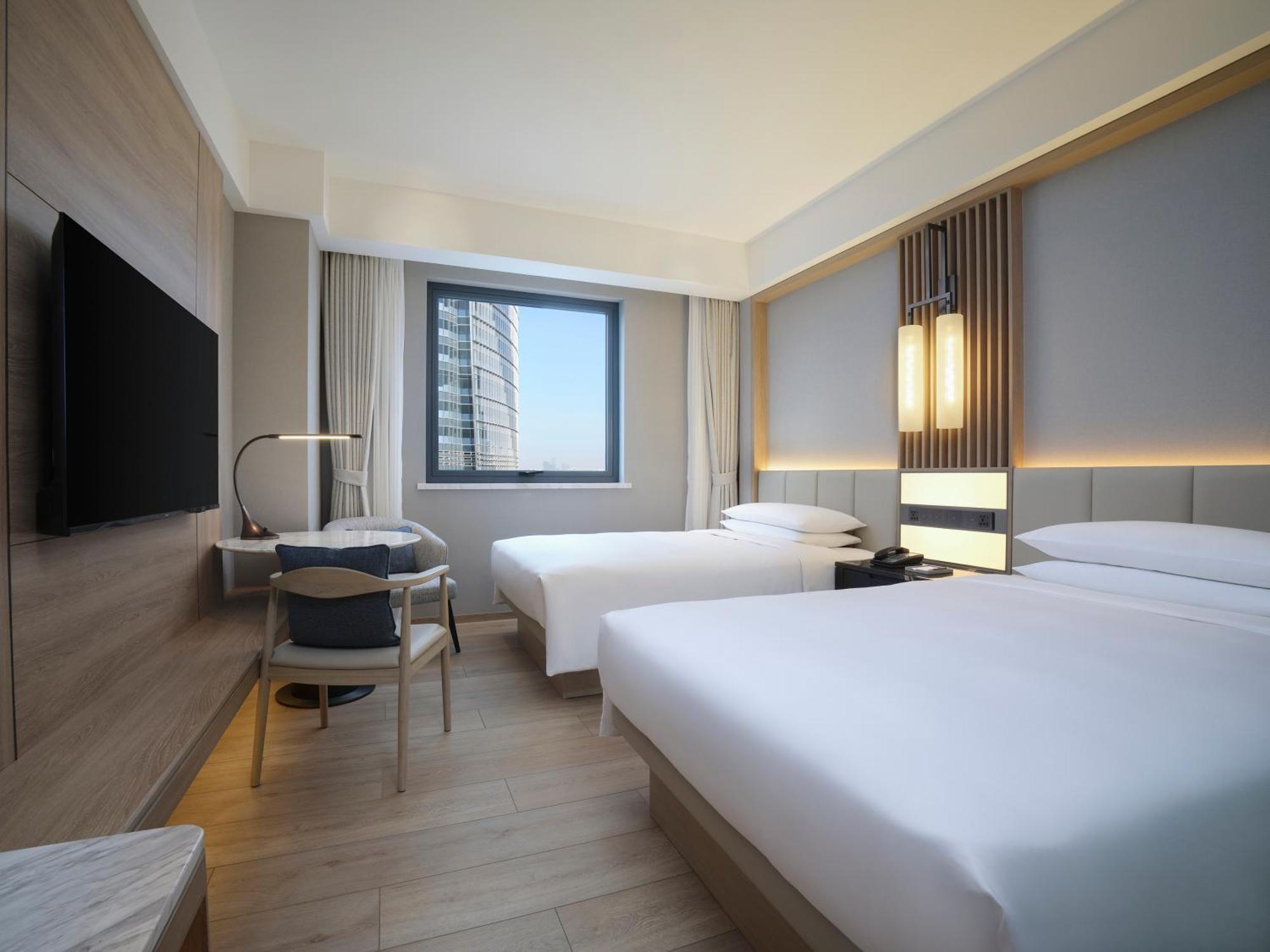 Courtyard By Marriott Xujiahui Hotel
