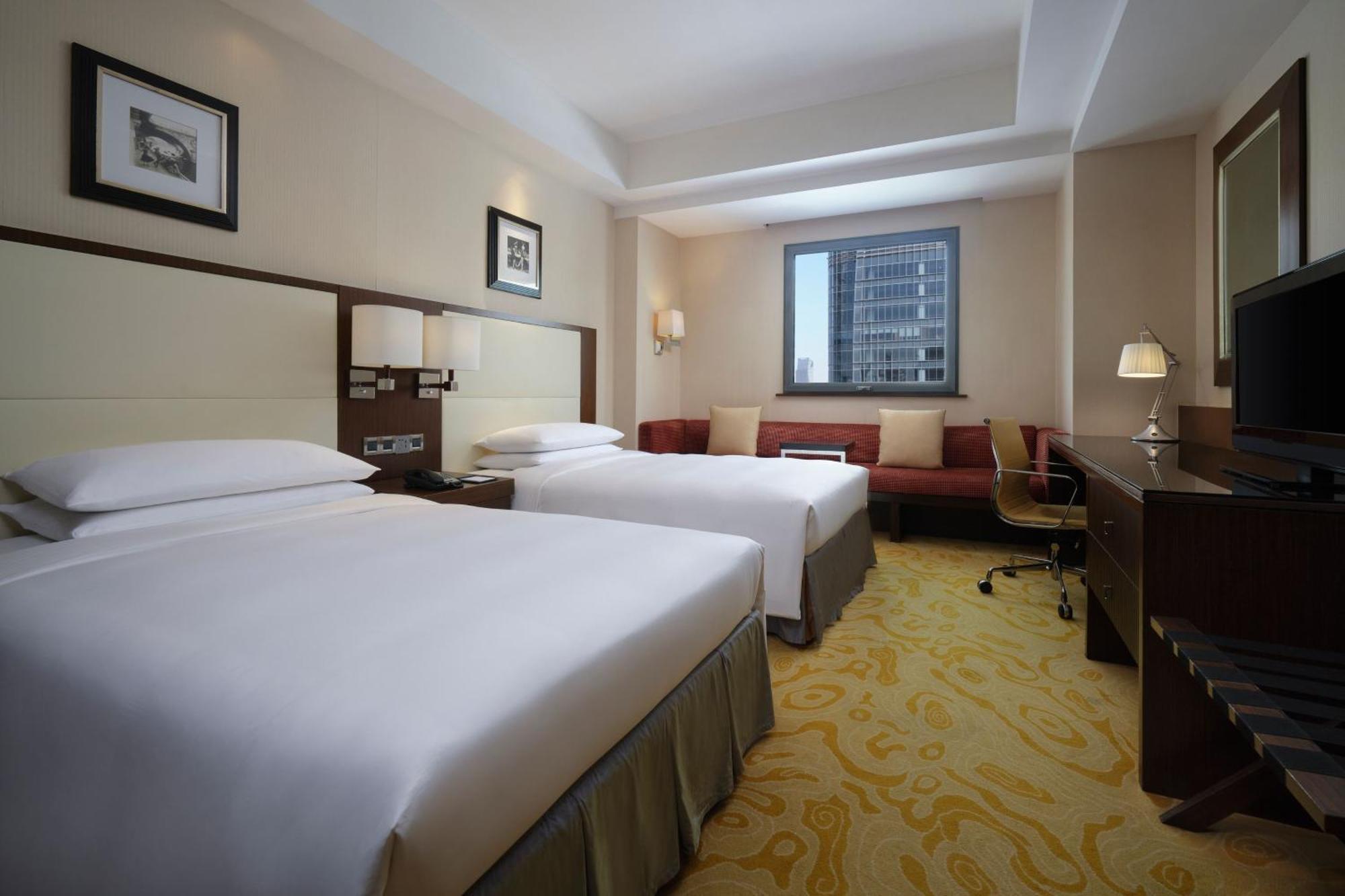 Courtyard By Marriott Xujiahui Hotel